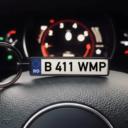 breloc auto personalizat cu număr de Înmatriculare și mesaj cadou unic pentru Șoferi