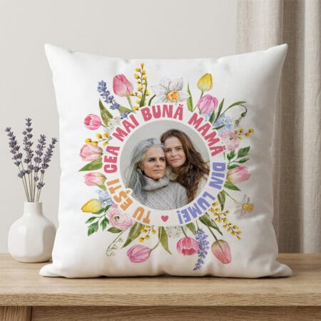 pernă personalizată cadou cea mai bună mama — coroană florală acuarelă