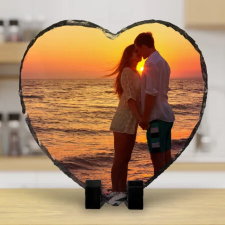 Piatră în formă de inimă cu poză