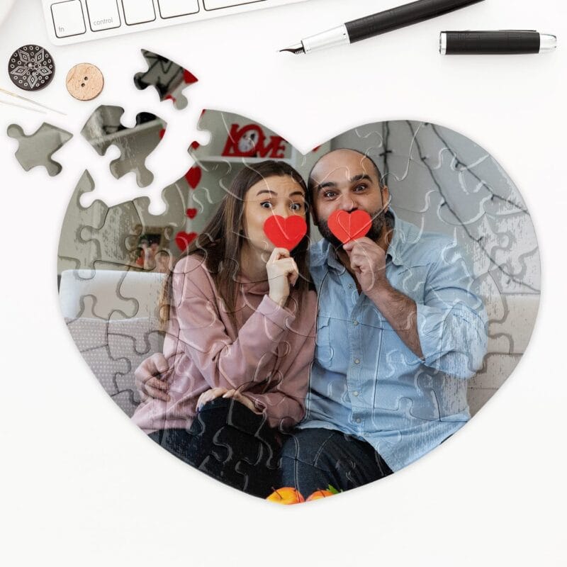 puzzle personalizat în formă de inimă