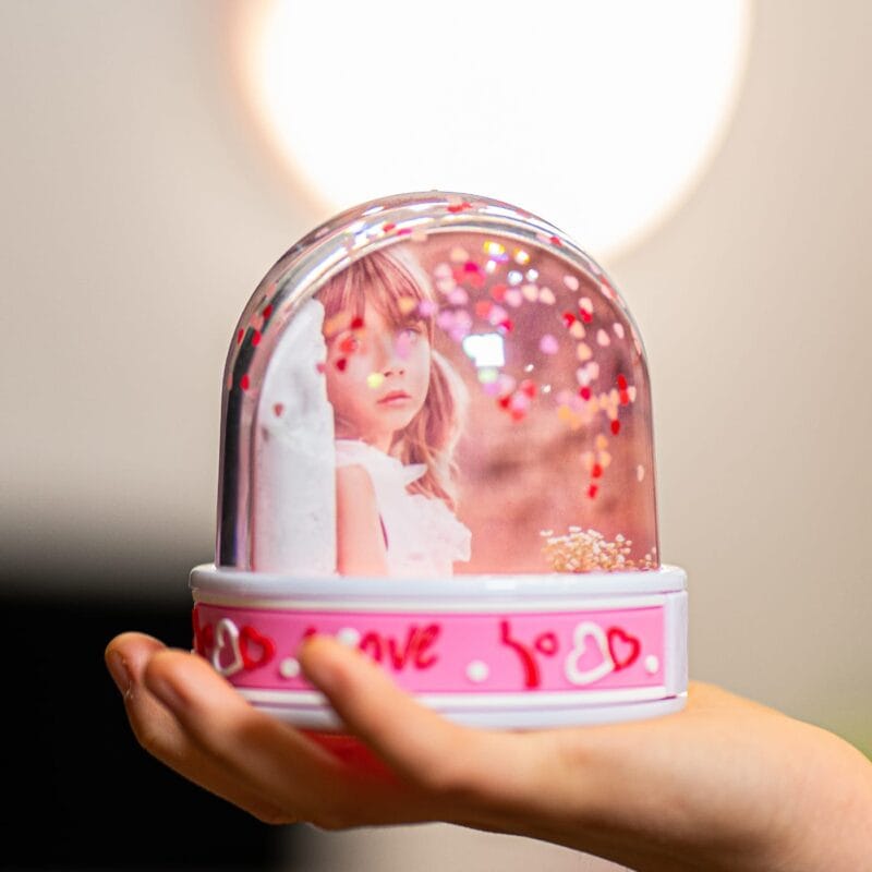 glob cu led și inimioare