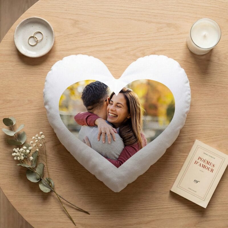 pernă în formă de inimă personalizată cu fotografia voastră