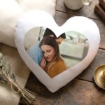 pernă în formă de inimă personalizată cu fotografia voastră