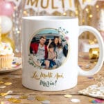 cană personalizată aniversară la mulți ani — poză, nume & design floral auriu