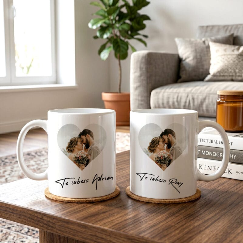 set 2 căni personalizate cu poză și nume — cadou cuplu te iubesc