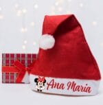 Căciuliță Moș Crăciun personalizată cu nume si personaj preferat