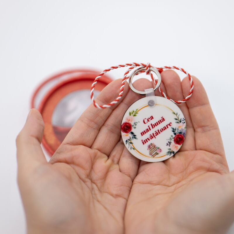 breloc cadou pentru invatatoare