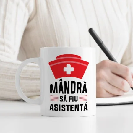 cană personalizată asistentă mândră