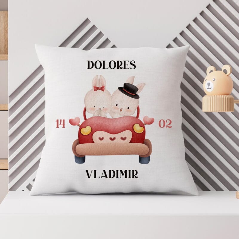pernă personalizată iepurași iubitori