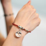 brățară din piele personalizată cu pandativ