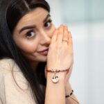 brățară din piele personalizată cu pandativ