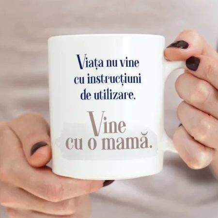 cană personalizată viața vine cu o mamă