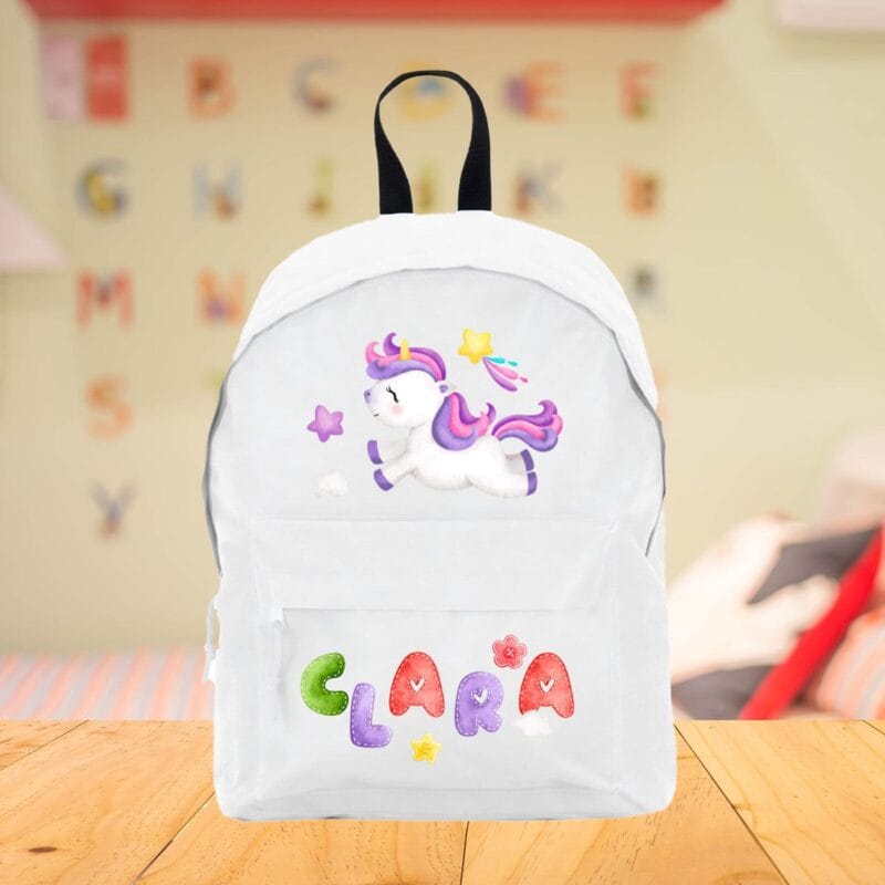 ghiozdan personalizat cu unicorn drăgălaș și numele fetiței - alb