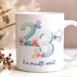 cană aniversară personalizată cu inițială și vârstă