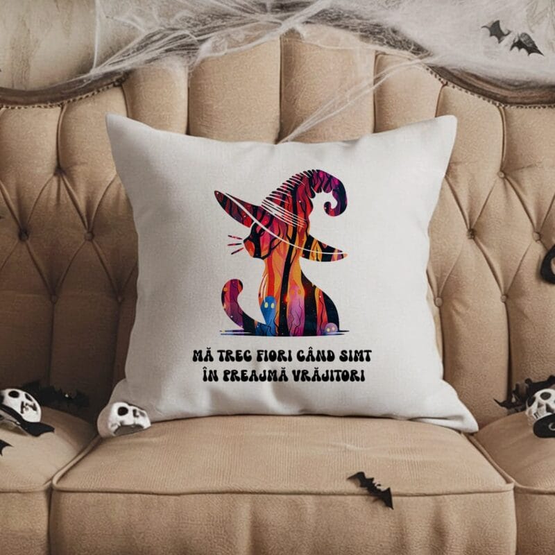 pernă personalizată cu pisică și mesaj de halloween