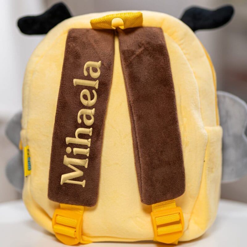 ghiozdănel albinuță din pluș personalizat cu nume