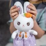 iepuraș din pluș personalizat cu inițialele numelui