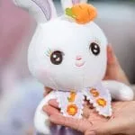 iepuraș din pluș personalizat cu inițialele numelui