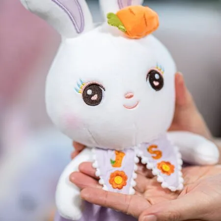 iepuraș din pluș personalizat cu inițialele numelui