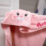 prosopel cu glugă iepuraș personalizat cu nume