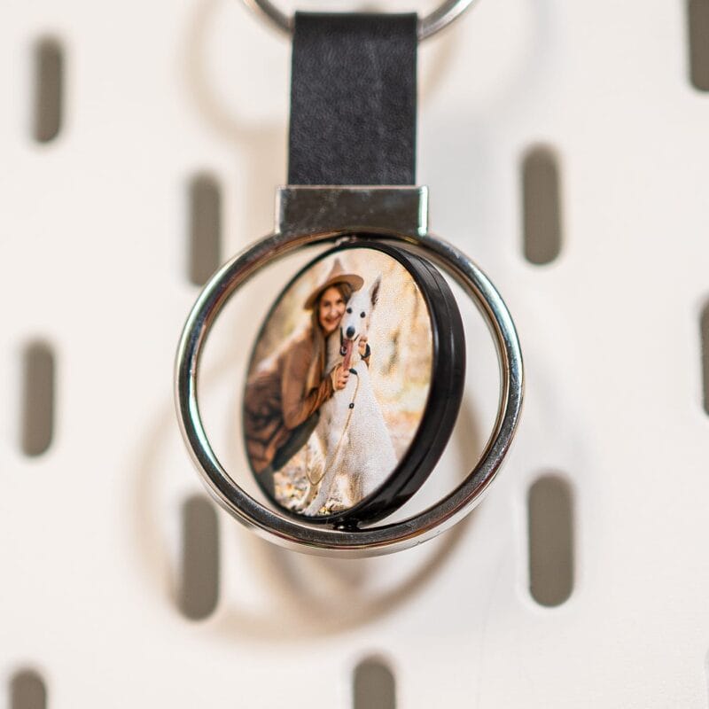 breloc elegant personalizat cu pandativ și 2 poze