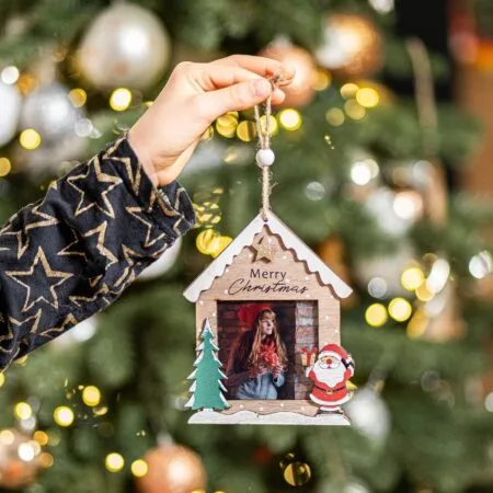 ornament din lemn căsuța noastră de crăciun