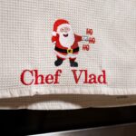 prosop de bucătărie personalizat cu numele chefului și moș crăciun