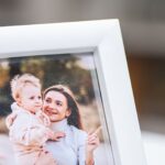 ramă foto cu inimă și 2 poze