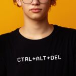 tricou personalizat ctrl+alt+del
