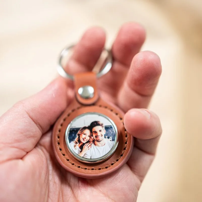 breloc rotund din piele personalizat cu poză