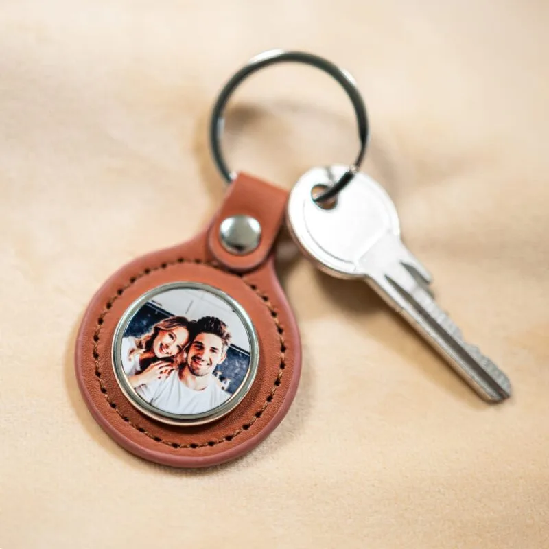 breloc rotund din piele personalizat cu poză