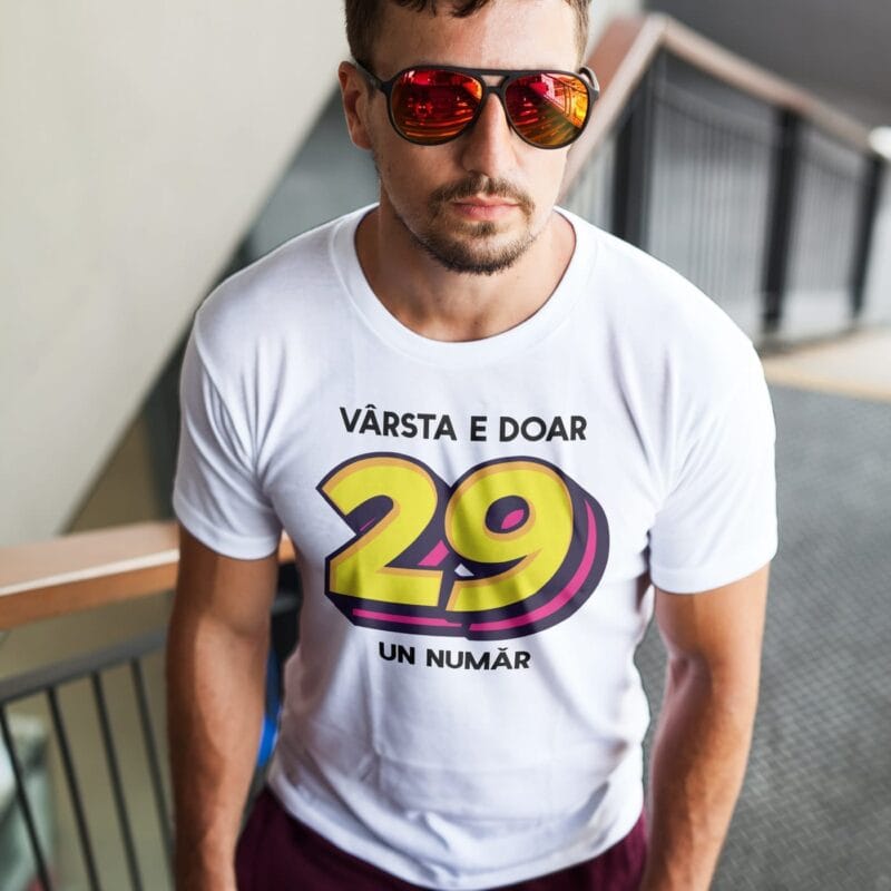 tricou personalizat vârsta e doar un număr