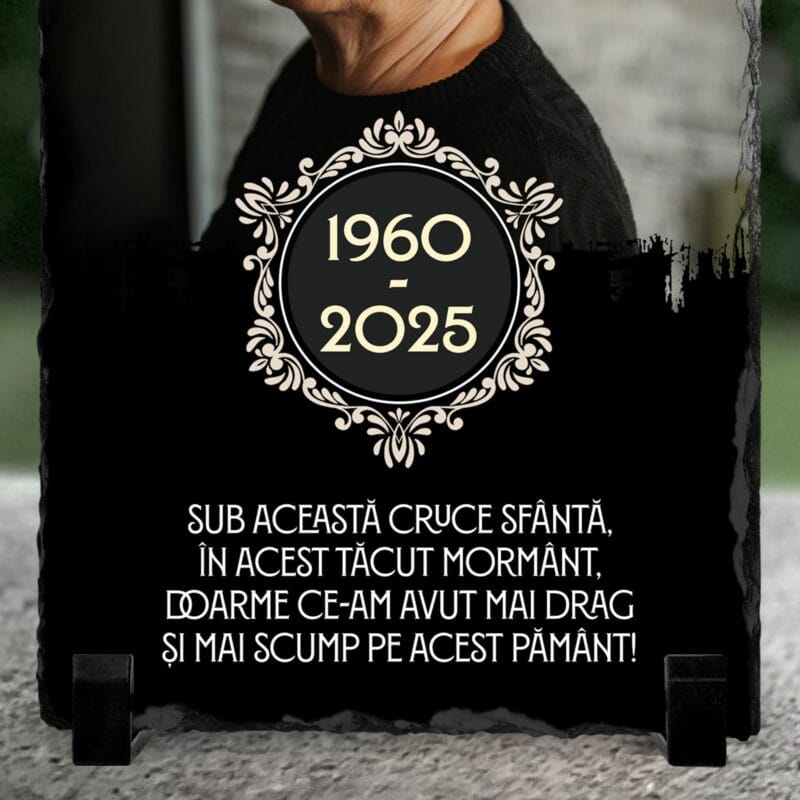 piatră personalizată cu mesaj și poză sub această cruce