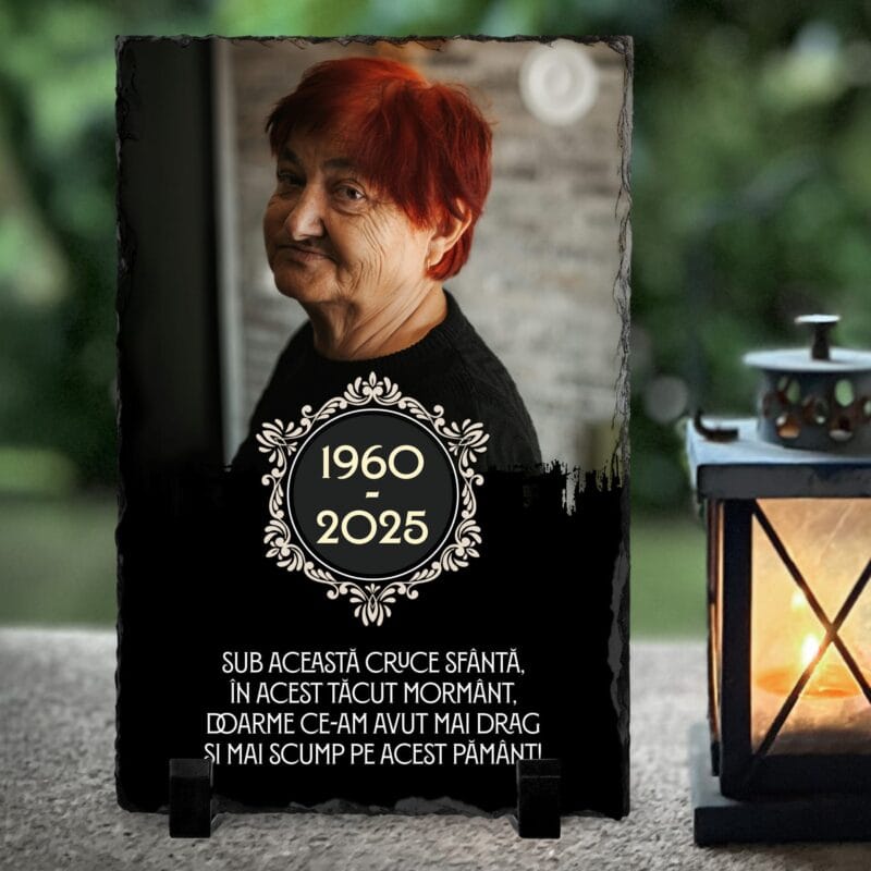 piatră personalizată cu mesaj și poză sub această cruce