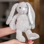 set personalizat cu cană emailată și iepuraș moale din pluș