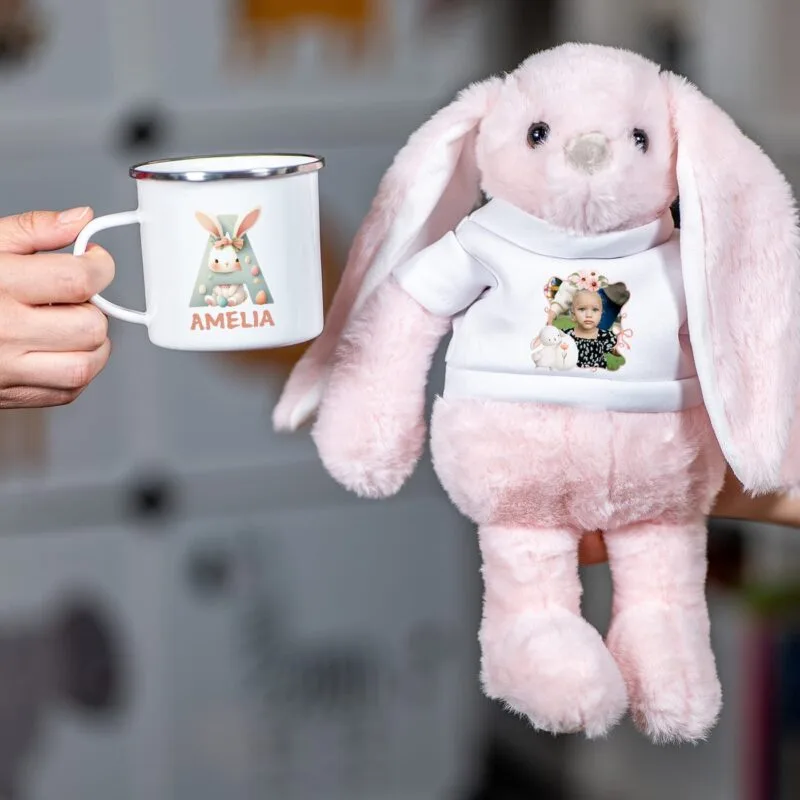 set personalizat cu cană emailată și iepuraș moale din pluș