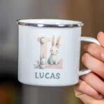 set personalizat cu cană emailată și iepuraș moale din pluș