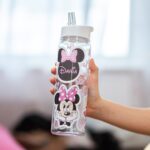 sticlă cu pai și capac colorat personalizată cu nume și minnie