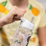 sticlă cu pai și capac colorat personalizată cu nume și minnie