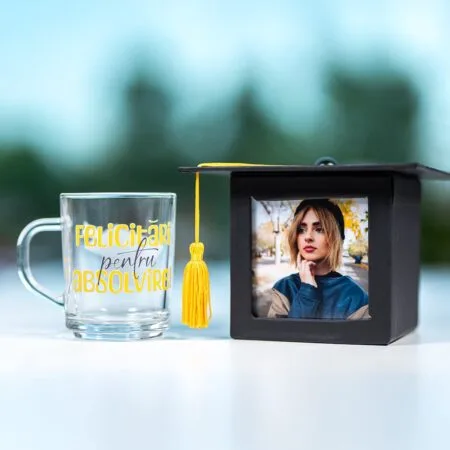Tocă Personalizată cu Poze și Cană Cadou pentru Absolvire