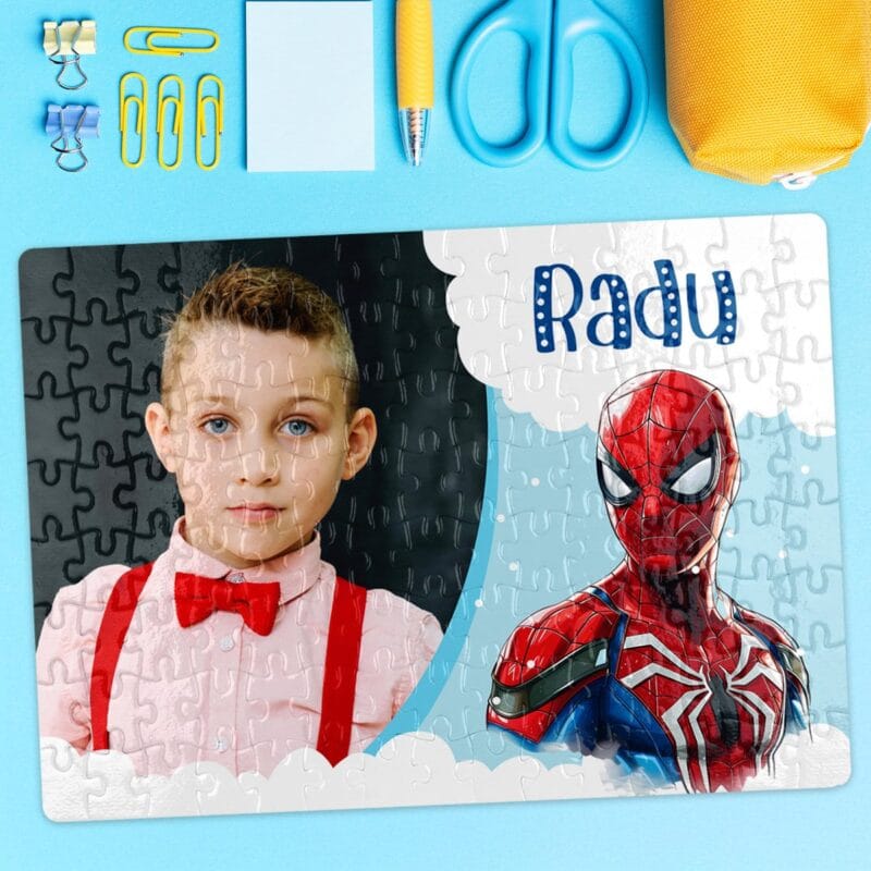 puzzle personalizat cu poză, nume și personaj preferat