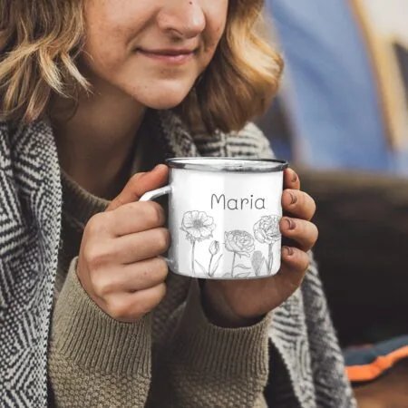 cană metalică emailată personalizată cu nume și flori alb negru