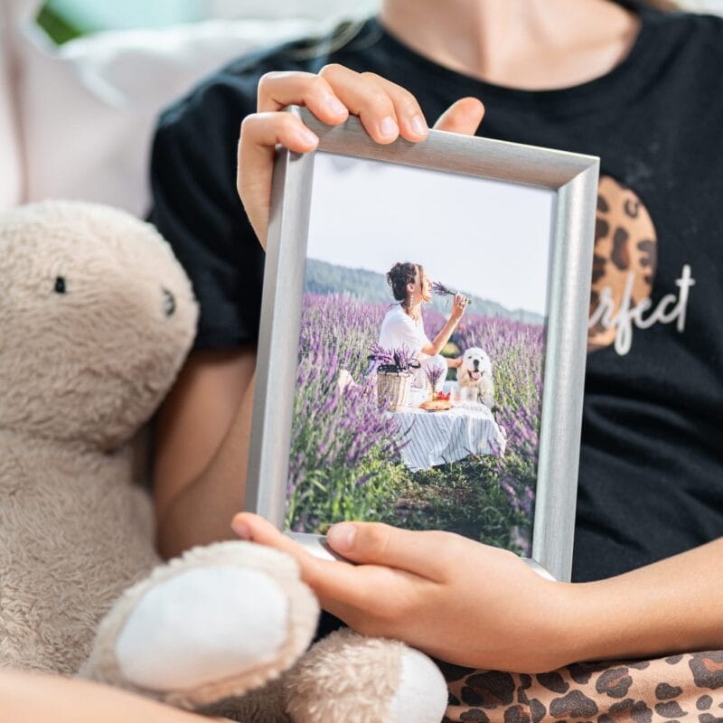 ramă foto argintie elegantă personalizată cu fotografia ta