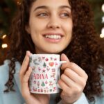 cană de crăciun "colaj festiv" personalizată cu numele tău