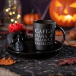 set cadou de halloween "măduva oaselor" cană termosensibilă și lumânare craniu