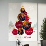 tablou canvas personalizat de crăciun – colaj cu 4 poze și numele familiei, design brad