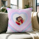 pernă personalizată "inimi concentrice" poză de cuplu în design pastel (cadou romantic)