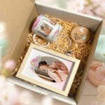 set cadou premium "buni, inima casei" ramă 3d, cană, brățară & magnet (4 piese personalizate)