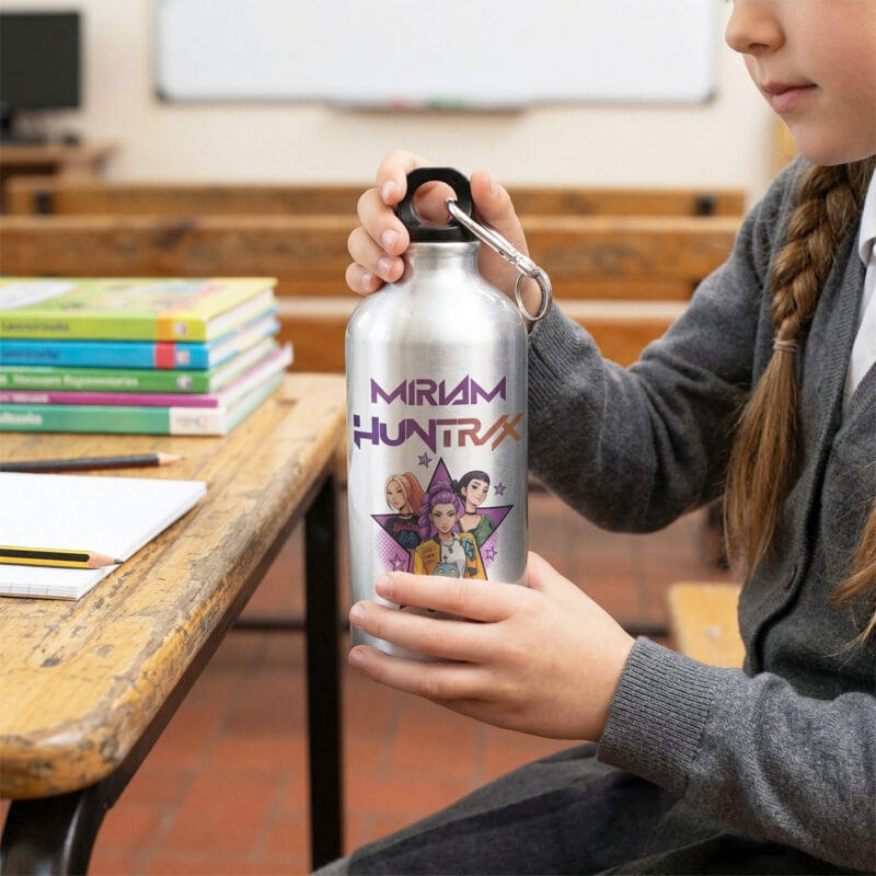 bidon de apă personalizat huntrix – stil k pop cu numele ei