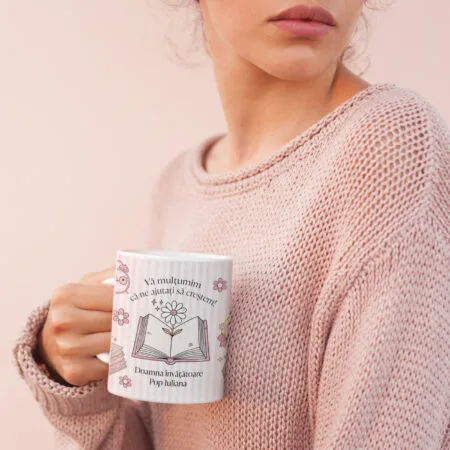 cană personalizată Învățătoare – design vesel „vă mulțumim că ne ajutați să creștem!”